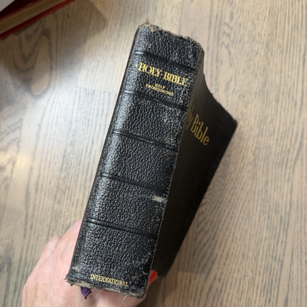Antique KJV HOLY BIBLE International Series Self-Pronouncing Thumb Index Winston - Picture 2 of 8